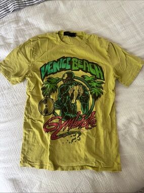Junk Food Clothing Venice Beach Gymtote Graphic Tee - Yellow Green